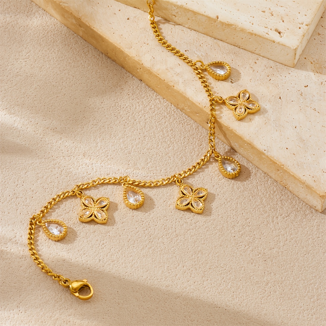 Women's Waterdrop Clover Rhinestone Bracelet, Retro Elegant
